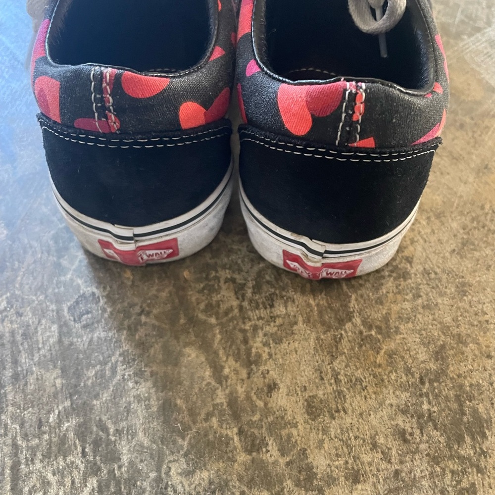 Vans Black and Red Women's Sneakers with hearts. - Picture 3 of 4